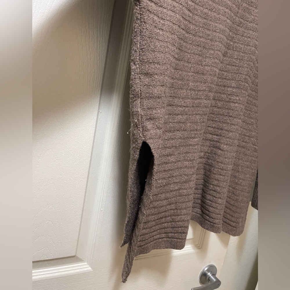 Kaisley Women's Brown V-Neck Sweater L - Picture 4 of 4